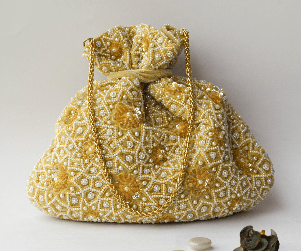 handbags for women,womens tote bags,shoulder bag for womens,women's duffle bags ,women duffle bag,duffle bag,women's ladies purse,branded stylish bag,vanity bag for ladies,purse brand ,ladies hand bags,branded sling bag,chain hand clutches,women pouches,stylish backpack,women's backpack ,ladies hand bags,small women's clutch bags ,shoulder bags for ladies,clutches for party wear,shoulder bags,ladies fashion bags , best brand for wallet,laptop bag ,handbag ,small travel bag for ladies .
