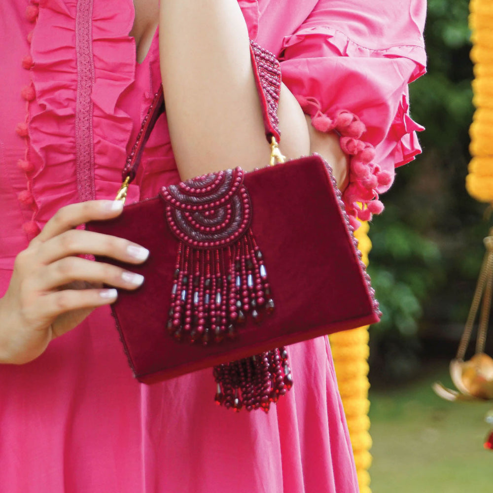 handbags for women,womens tote bags,shoulder bag for womens,women's duffle bags ,women duffle bag,duffle bag,women's ladies purse,branded stylish bag,vanity bag for ladies,purse brand ,ladies hand bags,branded sling bag,chain hand clutches,women pouches,stylish backpack,women's backpack ,ladies hand bags,small women's clutch bags ,shoulder bags for ladies,clutches for party wear,shoulder bags,ladies fashion bags , best brand for wallet,laptop bag ,handbag ,small travel bag for ladies .