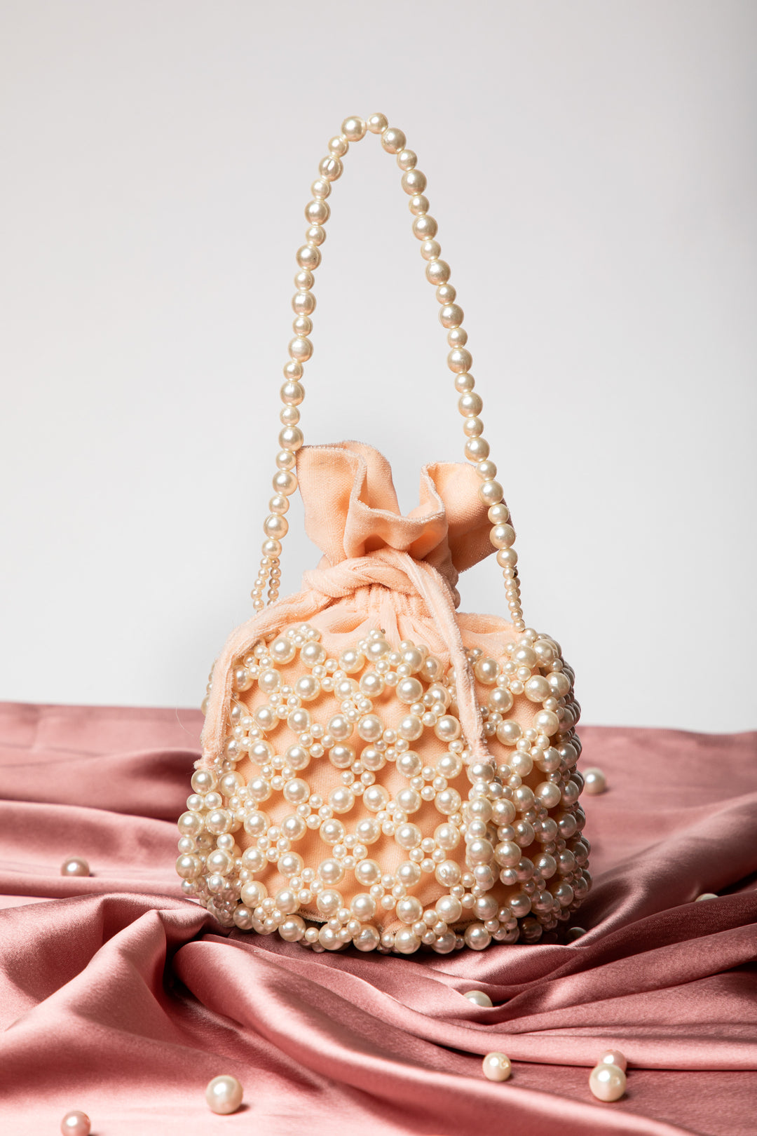 handbags for women,womens tote bags,shoulder bag for womens,women's duffle bags ,women duffle bag,duffle bag,women's ladies purse,branded stylish bag,vanity bag for ladies,purse brand ,ladies hand bags,branded sling bag,chain hand clutches,women pouches,stylish backpack,women's backpack ,ladies hand bags,small women's clutch bags ,shoulder bags for ladies,clutches for party wear,shoulder bags,ladies fashion bags , best brand for wallet,laptop bag ,handbag ,small travel bag for ladies .