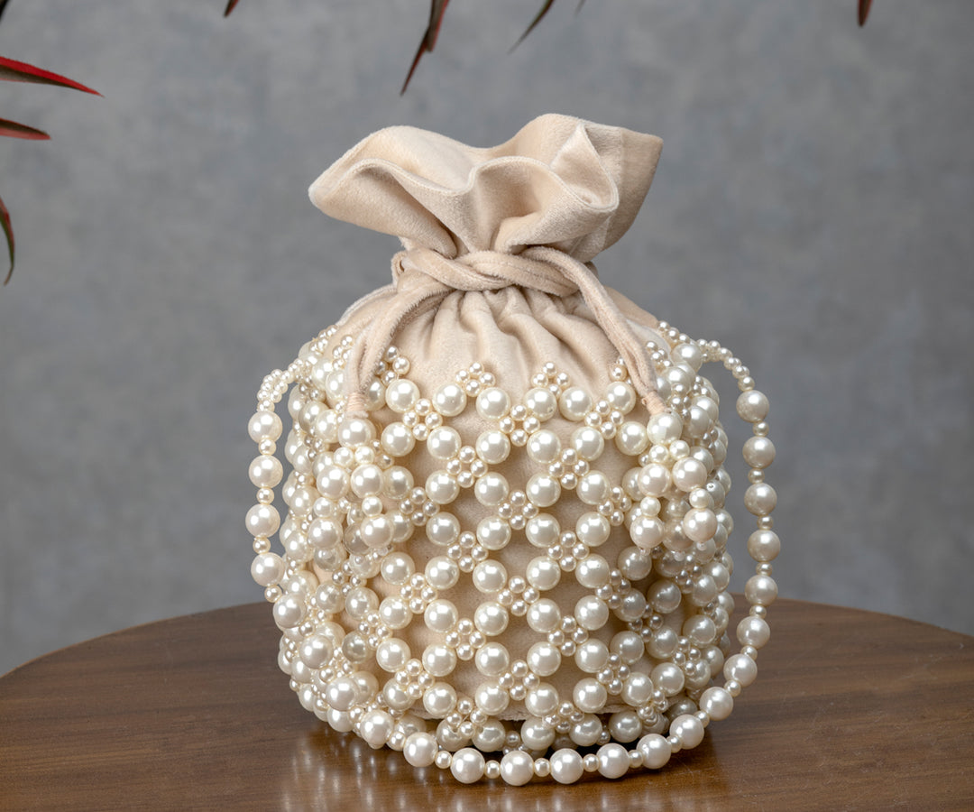 handbags for women,womens tote bags,shoulder bag for womens,women's duffle bags ,women duffle bag,duffle bag,women's ladies purse,branded stylish bag,vanity bag for ladies,purse brand ,ladies hand bags,branded sling bag,chain hand clutches,women pouches,stylish backpack,women's backpack ,ladies hand bags,small women's clutch bags ,shoulder bags for ladies,clutches for party wear,shoulder bags,ladies fashion bags , best brand for wallet,laptop bag ,handbag ,small travel bag for ladies .