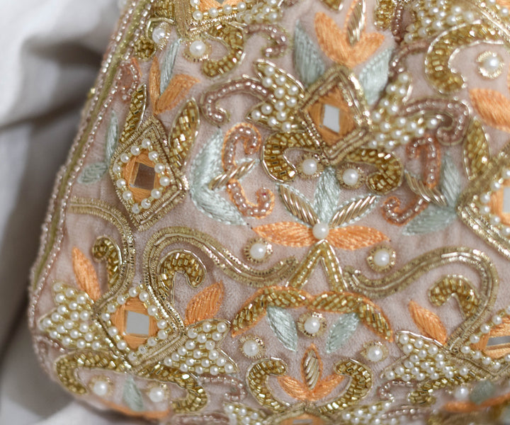 handbags for women,womens tote bags,shoulder bag for womens,women's duffle bags ,women duffle bag,duffle bag,women's ladies purse,branded stylish bag,vanity bag for ladies,purse brand ,ladies hand bags,branded sling bag,chain hand clutches,women pouches,stylish backpack,women's backpack ,ladies hand bags,small women's clutch bags ,shoulder bags for ladies,clutches for party wear,shoulder bags,ladies fashion bags , best brand for wallet,laptop bag ,handbag ,small travel bag for ladies .