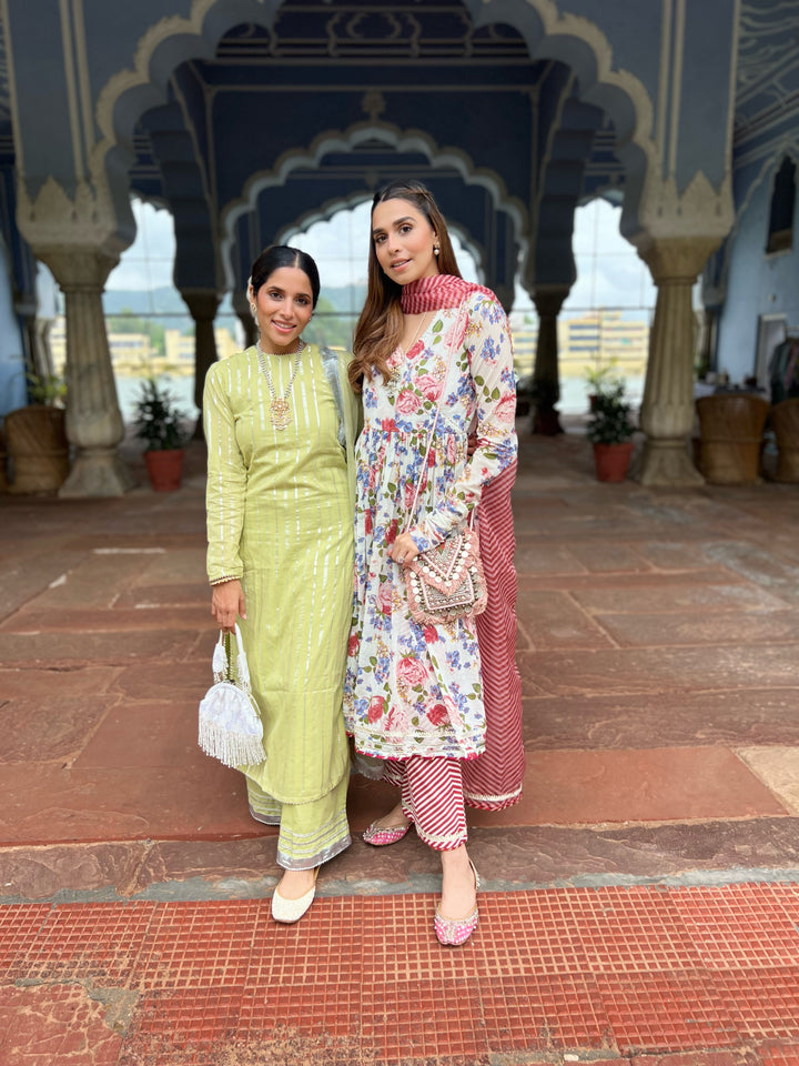 handbags for women,womens tote bags,shoulder bag for womens,women's duffle bags ,women duffle bag,duffle bag,women's ladies purse,branded stylish bag,vanity bag for ladies,purse brand ,ladies hand bags,branded sling bag,chain hand clutches,women pouches,stylish backpack,women's backpack ,ladies hand bags,small women's clutch bags ,shoulder bags for ladies,clutches for party wear,shoulder bags,ladies fashion bags , best brand for wallet,laptop bag ,handbag ,small travel bag for ladies .