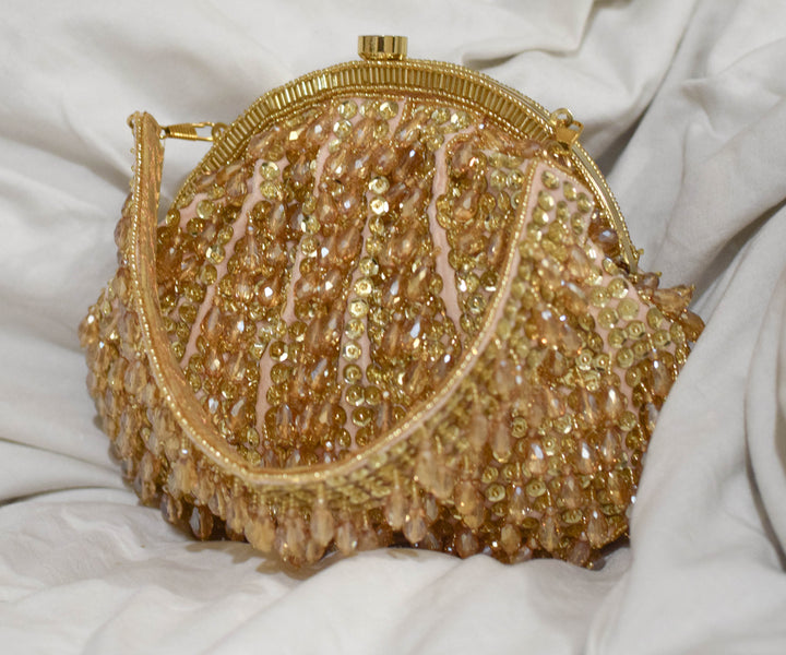 Paravi Clutch – Gold