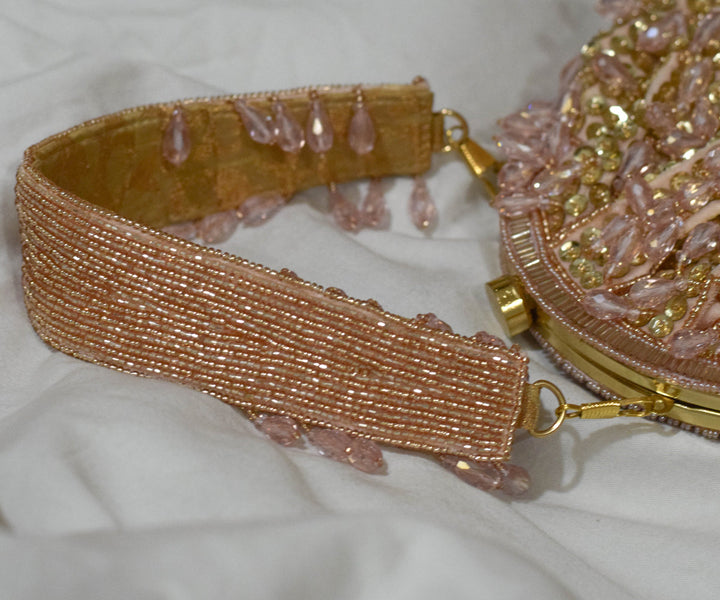 handbags for women,womens tote bags,shoulder bag for womens,women's duffle bags ,women duffle bag,duffle bag,women's ladies purse,branded stylish bag,vanity bag for ladies,purse brand ,ladies hand bags,branded sling bag,chain hand clutches,women pouches,stylish backpack,women's backpack ,ladies hand bags,small women's clutch bags ,shoulder bags for ladies,clutches for party wear,shoulder bags,ladies fashion bags , best brand for wallet,laptop bag ,handbag ,small travel bag for ladies .