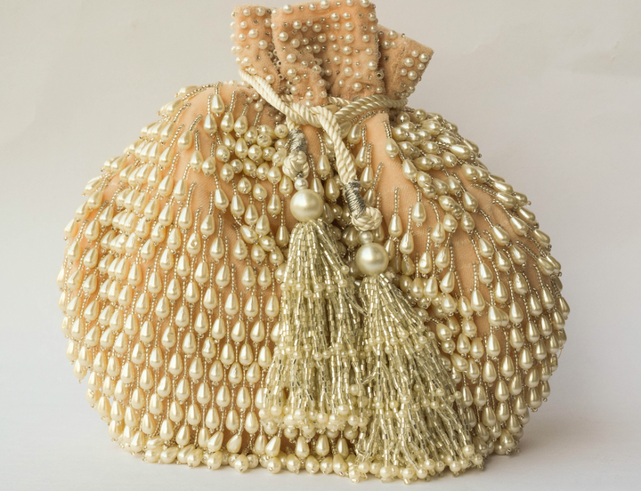 handbags for women,womens tote bags,shoulder bag for womens,women's duffle bags ,women duffle bag,duffle bag,women's ladies purse,branded stylish bag,vanity bag for ladies,purse brand ,ladies hand bags,branded sling bag,chain hand clutches,women pouches,stylish backpack,women's backpack ,ladies hand bags,small women's clutch bags ,shoulder bags for ladies,clutches for party wear,shoulder bags,ladies fashion bags , best brand for wallet,laptop bag ,handbag ,small travel bag for ladies .