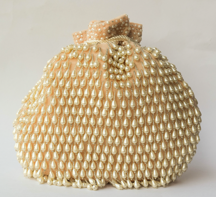 handbags for women,womens tote bags,shoulder bag for womens,women's duffle bags ,women duffle bag,duffle bag,women's ladies purse,branded stylish bag,vanity bag for ladies,purse brand ,ladies hand bags,branded sling bag,chain hand clutches,women pouches,stylish backpack,women's backpack ,ladies hand bags,small women's clutch bags ,shoulder bags for ladies,clutches for party wear,shoulder bags,ladies fashion bags , best brand for wallet,laptop bag ,handbag ,small travel bag for ladies .