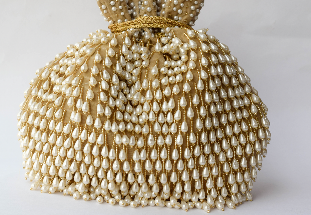 handbags for women,womens tote bags,shoulder bag for womens,women's duffle bags ,women duffle bag,duffle bag,women's ladies purse,branded stylish bag,vanity bag for ladies,purse brand ,ladies hand bags,branded sling bag,chain hand clutches,women pouches,stylish backpack,women's backpack ,ladies hand bags,small women's clutch bags ,shoulder bags for ladies,clutches for party wear,shoulder bags,ladies fashion bags , best brand for wallet,laptop bag ,handbag ,small travel bag for ladies .