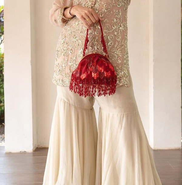 handbags for women,womens tote bags,shoulder bag for womens,women's duffle bags ,women duffle bag,duffle bag,women's ladies purse,branded stylish bag,vanity bag for ladies,purse brand ,ladies hand bags,branded sling bag,chain hand clutches,women pouches,stylish backpack,women's backpack ,ladies hand bags,small women's clutch bags ,shoulder bags for ladies,clutches for party wear,shoulder bags,ladies fashion bags , best brand for wallet,laptop bag ,handbag ,small travel bag for ladies .