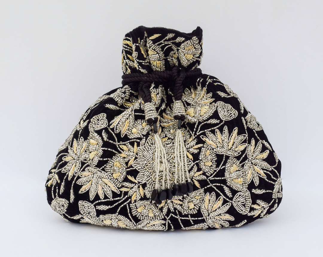 handbags for women,womens tote bags,shoulder bag for womens,women's duffle bags ,women duffle bag,duffle bag,women's ladies purse,branded stylish bag,vanity bag for ladies,purse brand ,ladies hand bags,branded sling bag,chain hand clutches,women pouches,stylish backpack,women's backpack ,ladies hand bags,small women's clutch bags ,shoulder bags for ladies,clutches for party wear,shoulder bags,ladies fashion bags , best brand for wallet,laptop bag ,handbag ,small travel bag for ladies .