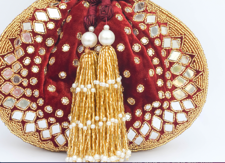 Satara Potli – Red & Gold