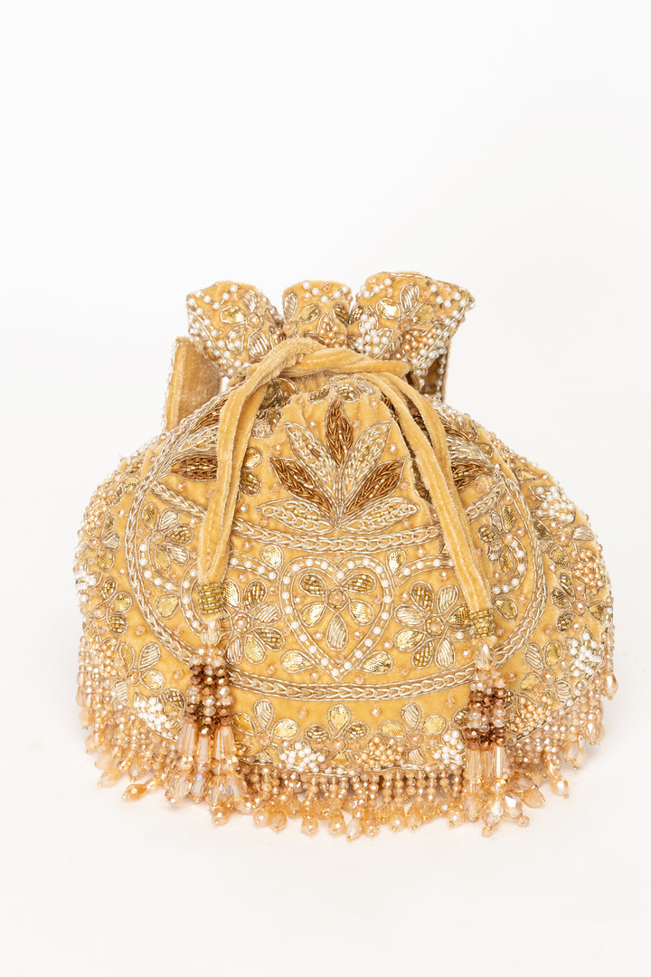 Elina Potli – Gold