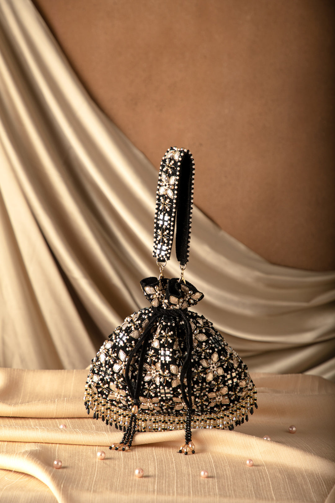 Ziva Potli-Black – Eena Official - Main Image