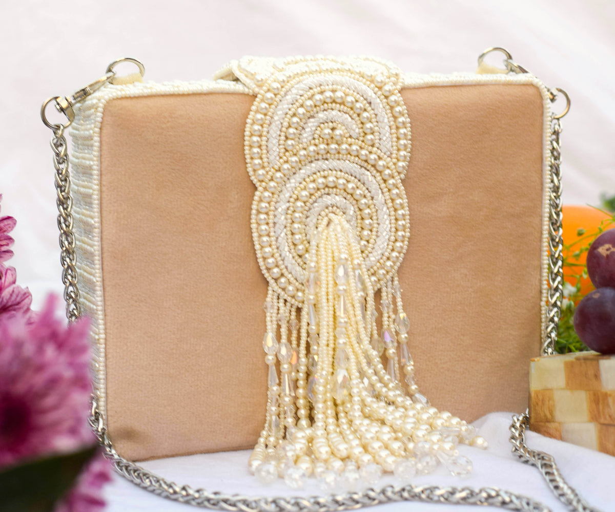 Women Beaded Pearl Wedding Clutch Purse And Handbag - Rhinestone Luxur –  Deals DejaVu
