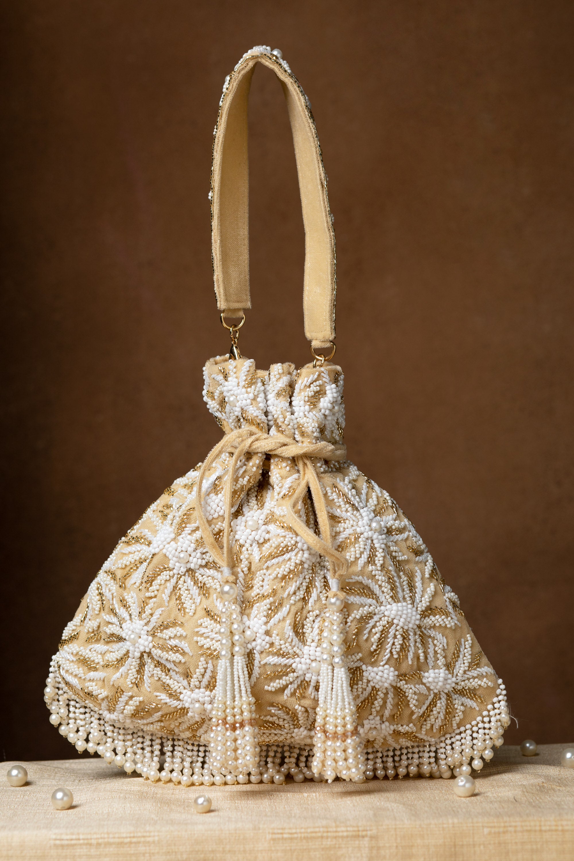 Amora Potli – Gold